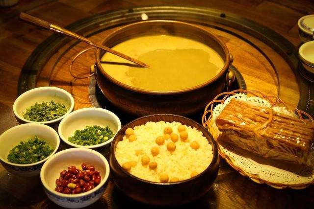 去桂林旅游必吃的12道特色菜，美景配美食才不虚此行