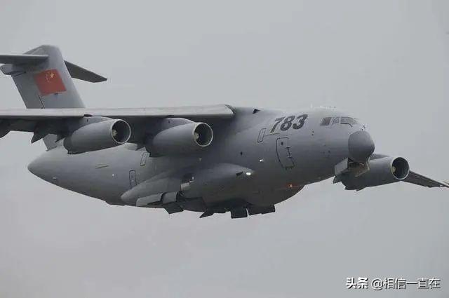 别只盯着歼10矢量喷管看, 中国空军真正的飞跃已