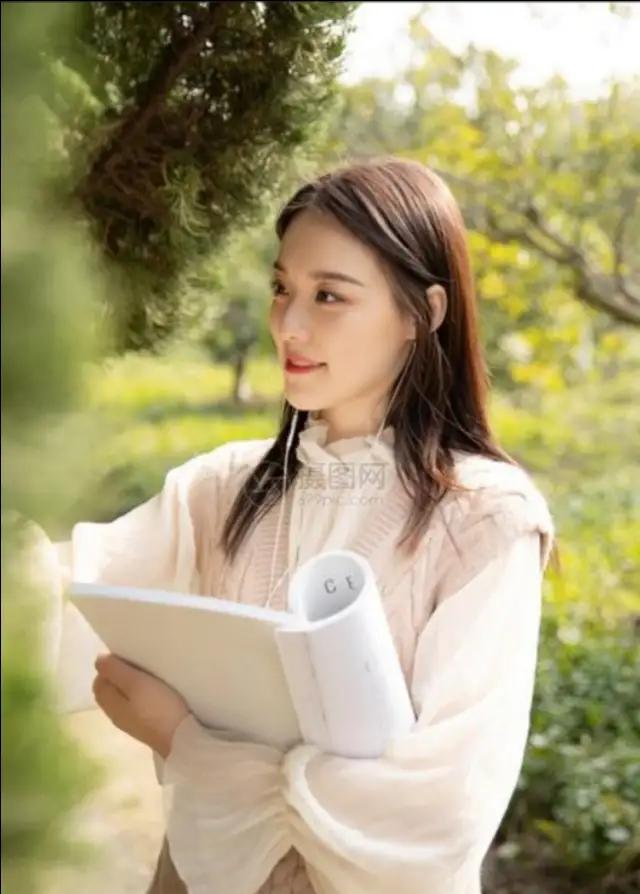 读书的女人最美丽