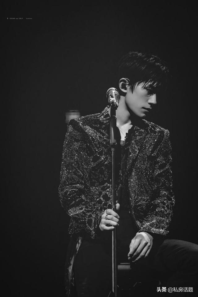 易烊千玺，一个被娱乐圈宠爱的人，你喜欢吗？