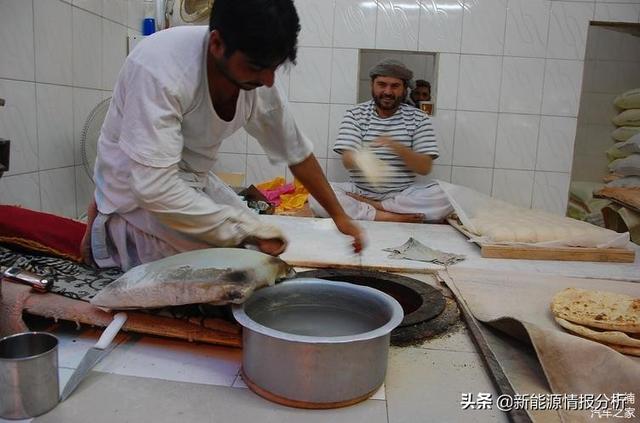 阿曼日记1:中国人买三手日产达特桑280Z