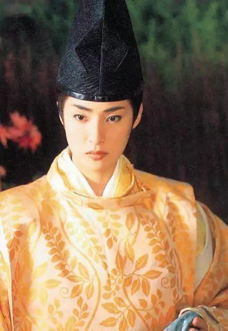 女星要是帅起来，就没男人什么事了！她们比男人还要刚