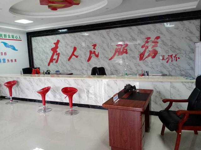 湖北武穴：爱心企业家周江涛向花桥镇刘陆溪受灾村民捐赠生活物资