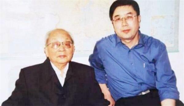 1984年，湖北一老太太去世，28年后，孙子才发现