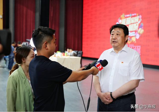 阿坝州长携13县（市）长拼多多直播助农180万网友观看，打造“三区三州”农货上行样本
