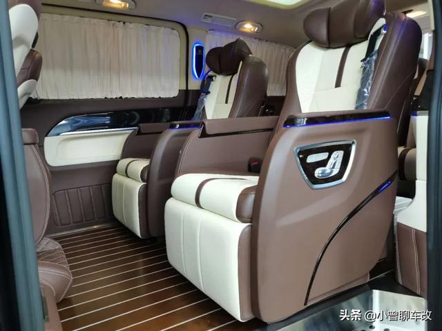 奔馳V260米棕內(nèi)飾，彰顯女主人的個(gè)性時(shí)尚