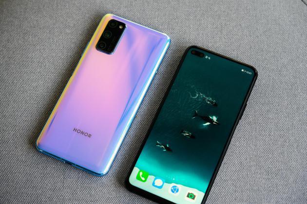 华为光新亮丽的发展，背后隐藏的小动作，让消费者倍感失望