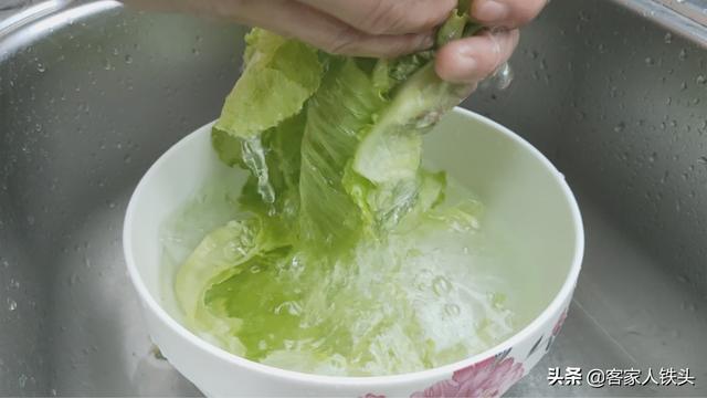 暑假超火爆的一款早餐，食材简单，几分钟出锅，一人吃一锅好美味