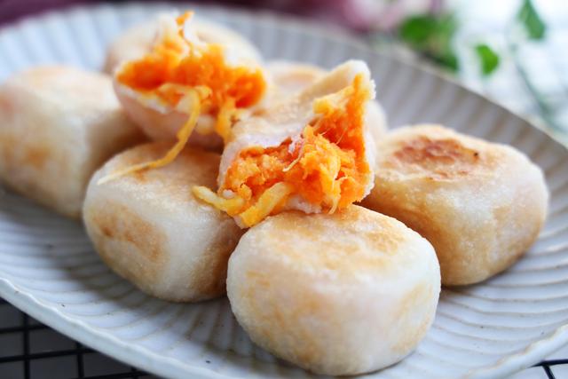 紅薯加上糯米粉，輕松做美食，香甜拉絲，能當早餐又能當點心