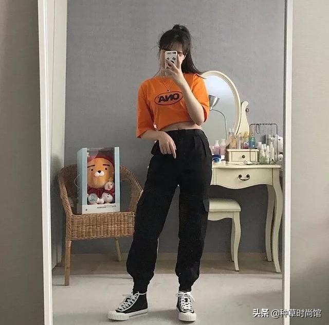 比“吊带”还撩的短上衣来了！男朋友都把持不