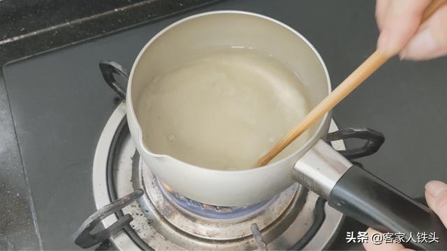 想吃蛋糕不用买，教你夏日一款很火的蛋糕做法，香甜柔软真好吃
