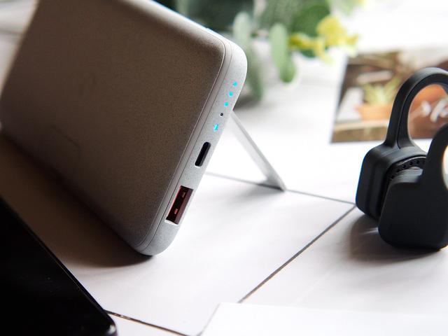 手机支架、无线快充南卡这款充电宝神了