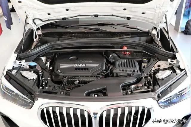 宝马终于坐不住了！从27.88W跌至20.31W，霸气不输奔驰GLA