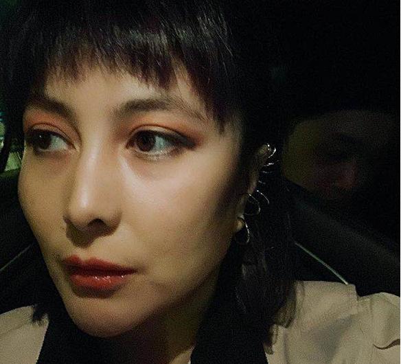 赌王最叛逆千金晒照，父亲离世一个多月后，与