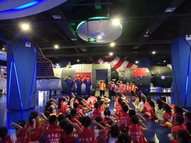 共同聚焦南昌华南城系列活动2020南昌市首届航天科普展火热进行时