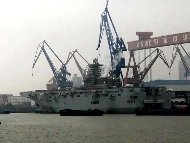 好消息，国产两栖攻击舰发动机启动！专家：最快年内可出海试航