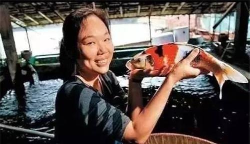 为还父亲2亿债务，她从清华辍学养鱼，15年后，
