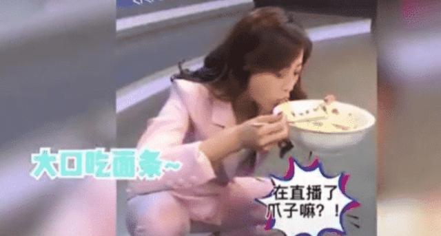 央视的主持人表面严肃，私下这么“不正经”，观众：真没想到