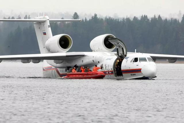 ����ˮ�Ϸɻ�AG600���������׺��Ե�����������