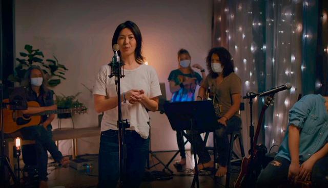 直播这么“俗”的事，被光脚的孙燕姿彻底终结了