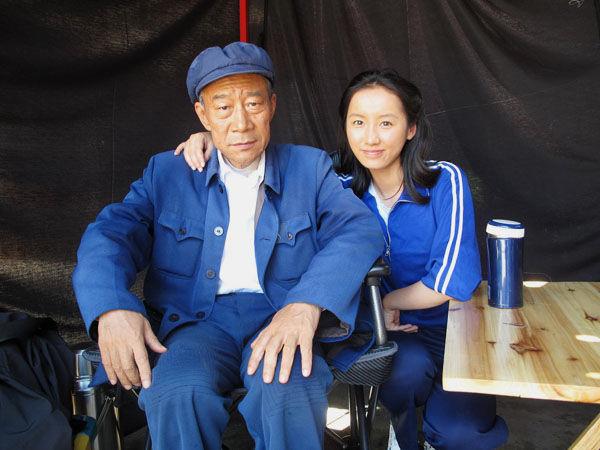 这是一位老戏骨，患病仍坚持拍戏，片酬还没有