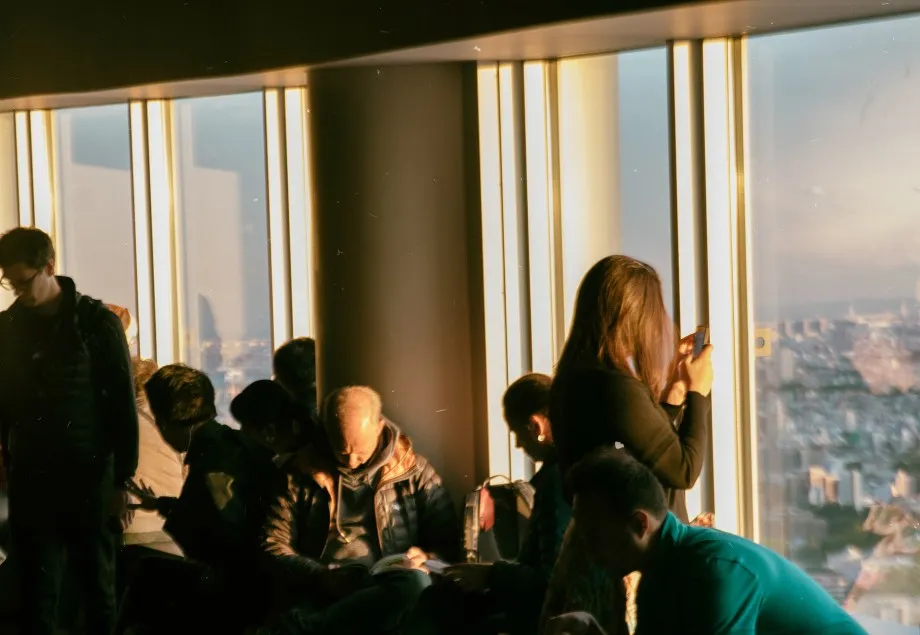 知乎上“打脸”的信息，年轻人是怎么一步步变怂的？