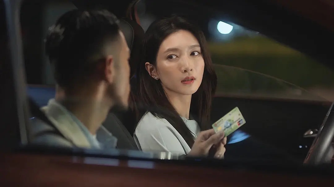 炫富炫格调、变美变名媛，虚荣消费无上限