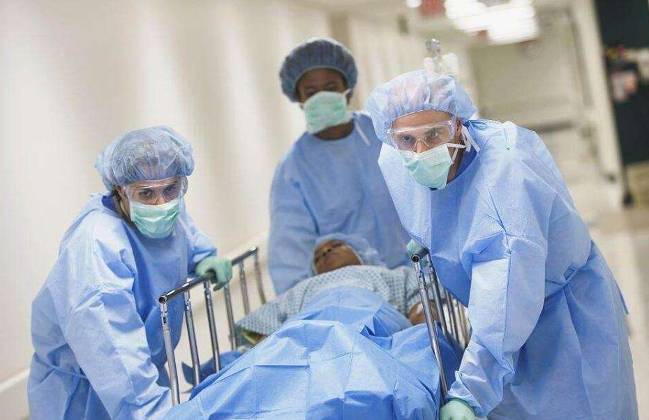 特朗普企图用“黑暗信息”实现“十月惊奇”？