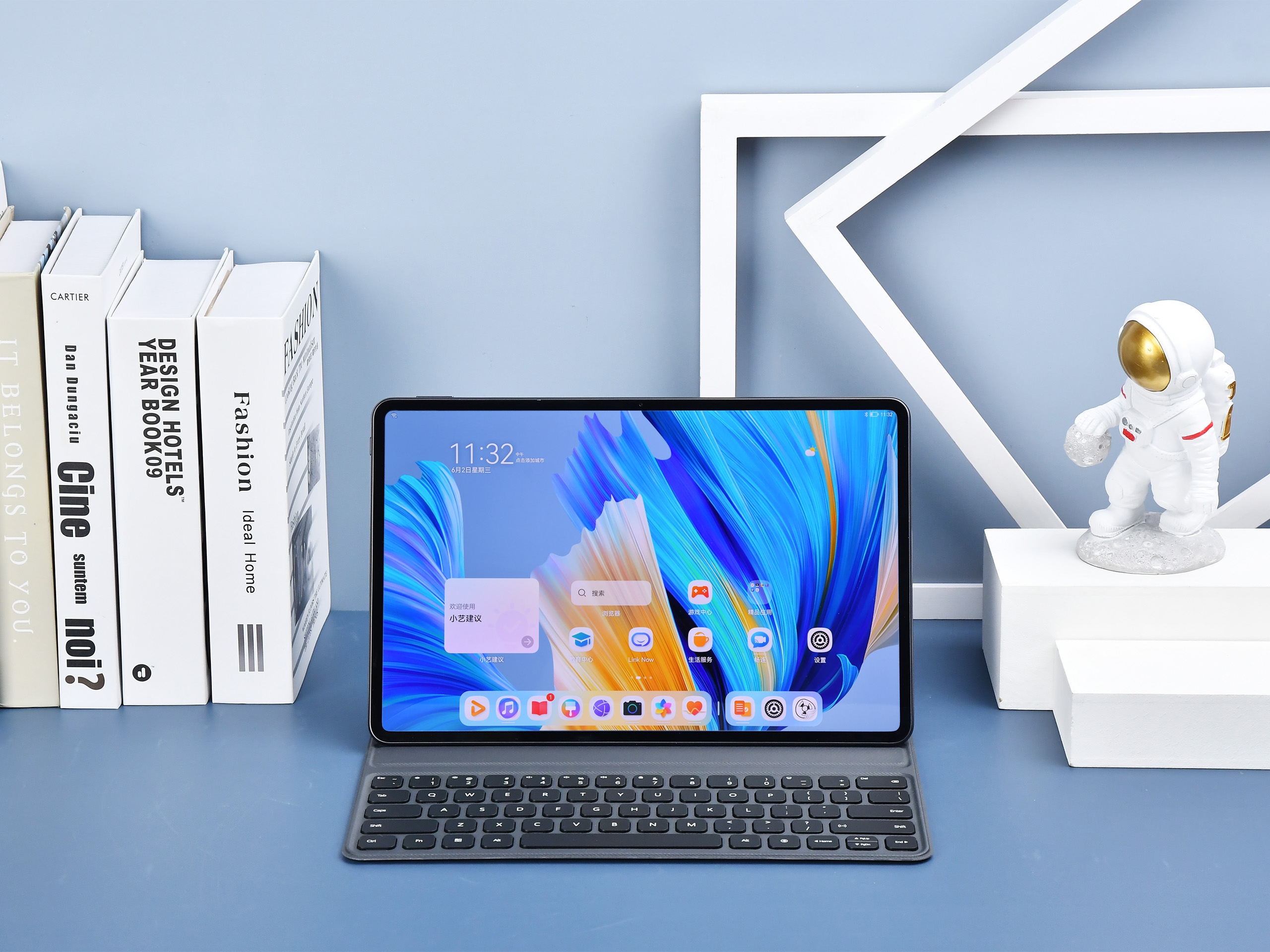 华为在官方发布会上发布了首款搭载harmonyos 2的平板——华为matepad