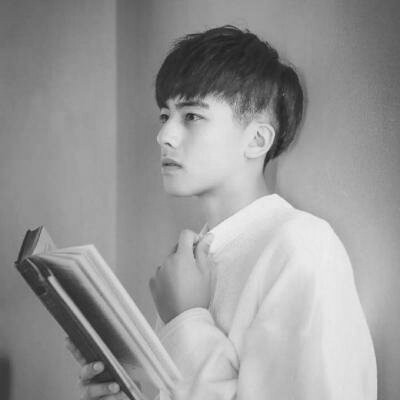 2018最潮qq头像男黑白伤感