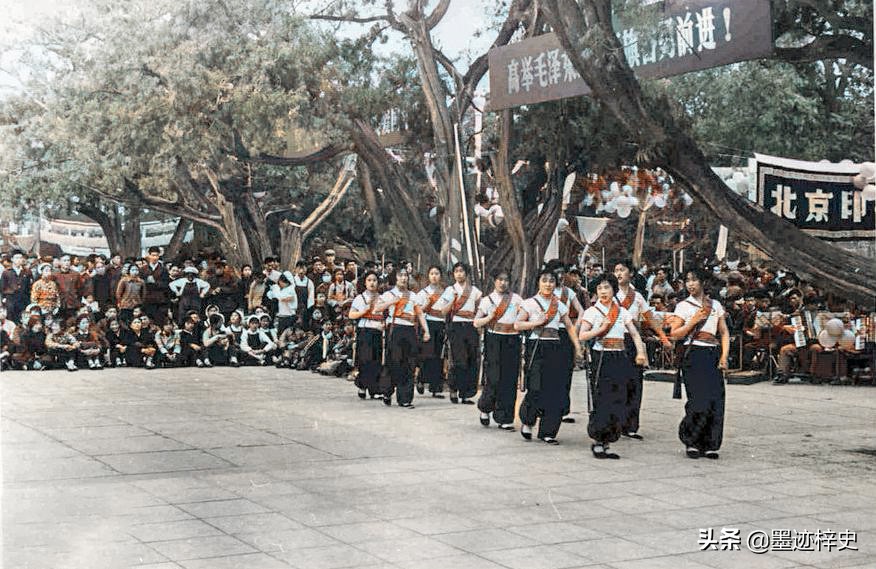 老照片：1958-1967年，全國各地“抗美援越”活動