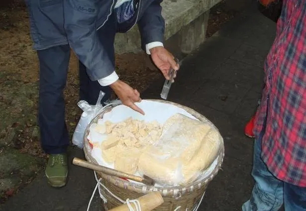 这口麦芽糖，中国人吃了几千年，还是不厌烦