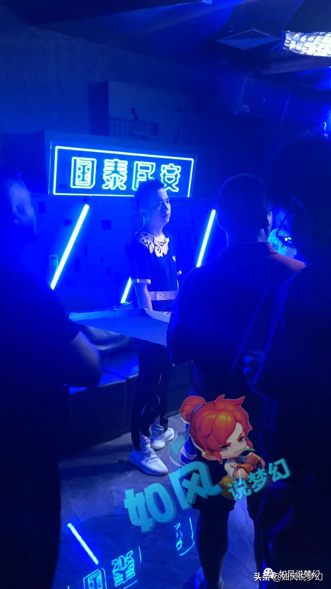 梦幻西游：文哥39万买160女衣，卡卡66万买老王第1神佑锤