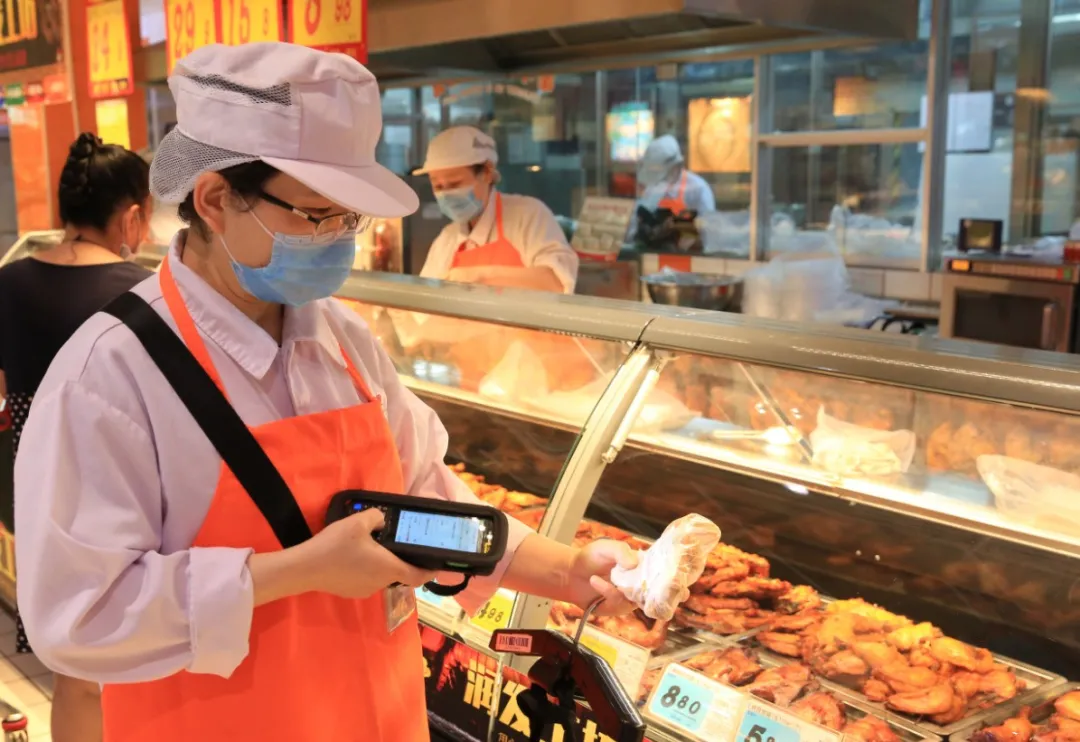 家乐福离开，沃尔玛关店，大润发为什么越活越好？