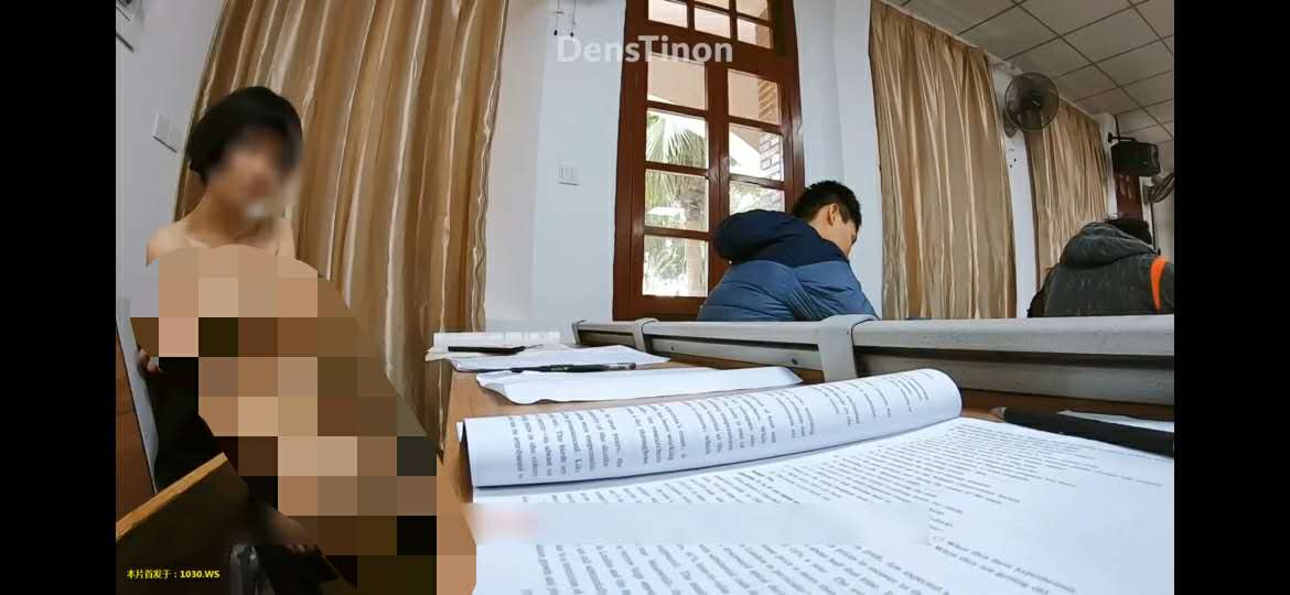 在复旦大学拍摄全裸视频，只是为了走红挣钱？