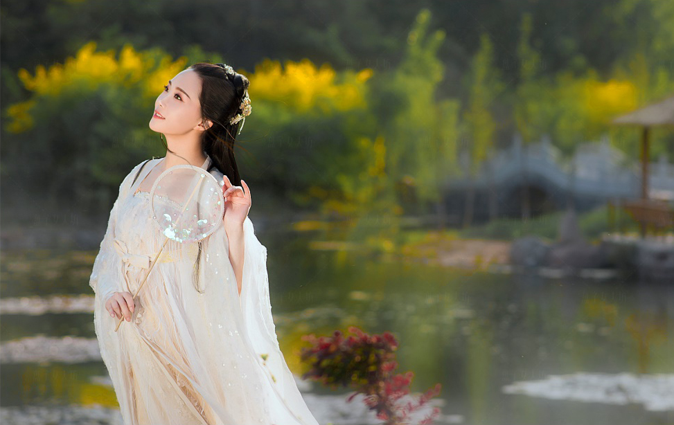 在汉服盛行的今天，是历史倒退，还是文化复兴？