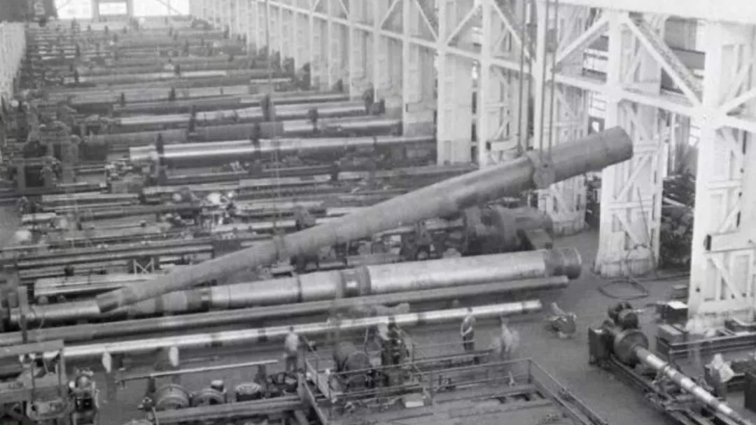 制造业如何拯救美国：四天一艘船、一天五架飞机