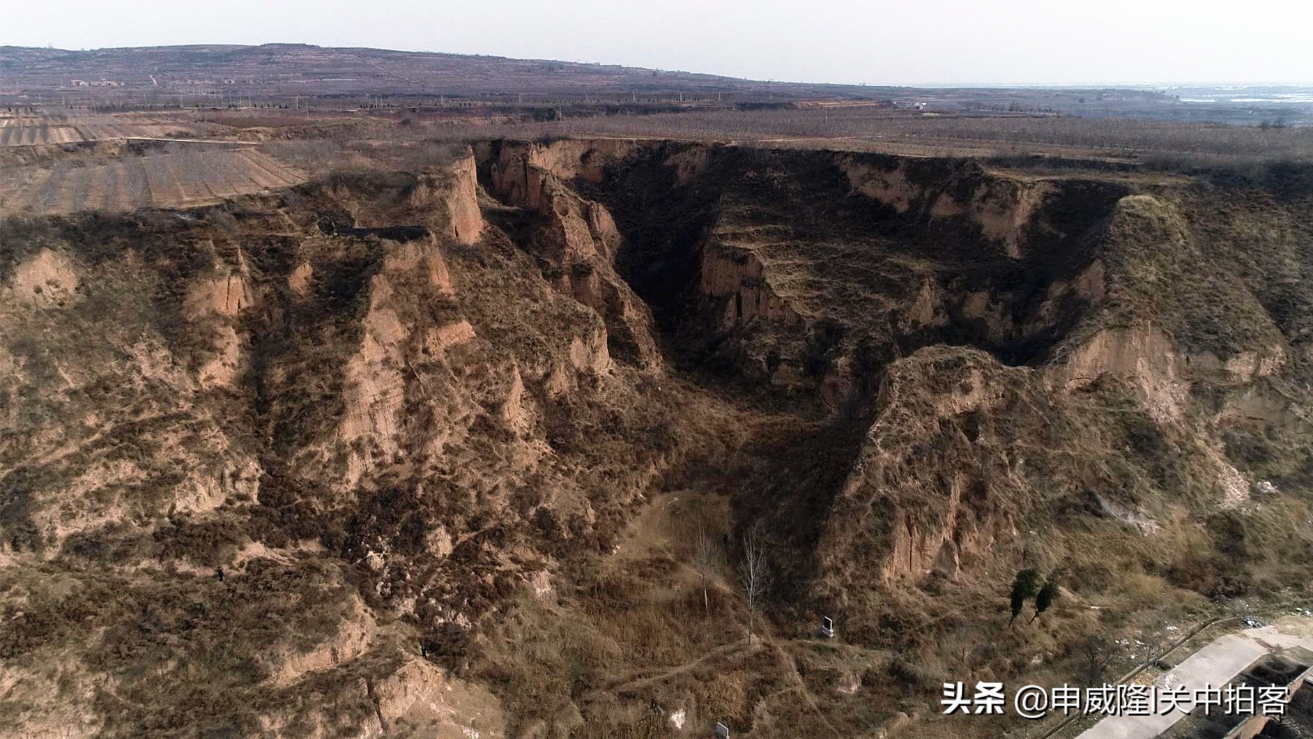 甜水沟遗址:航拍"大荔人"头骨化石发现地