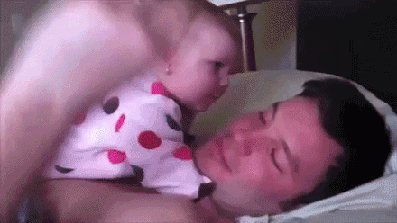 当一个男人变得矫情又无脑，他一定是有了个女儿