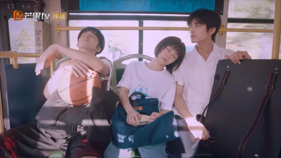 你们吹爆的国产剧，还是不争气地开始烂了