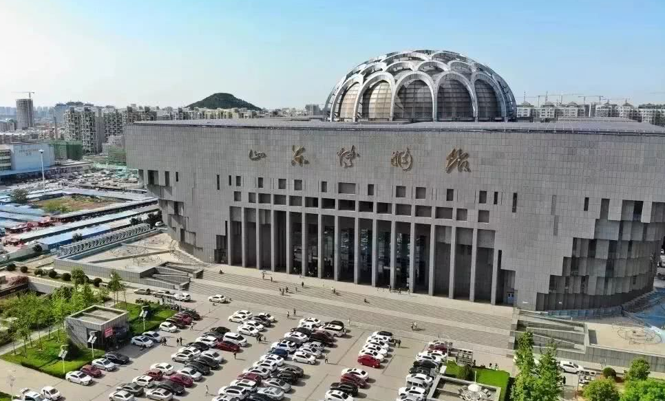 山东博物馆是谁的题字为何这么大争议