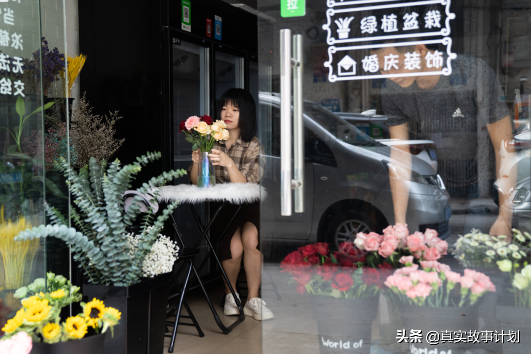 告别996，去大排档做小老板的年轻人，赚到钱了吗？