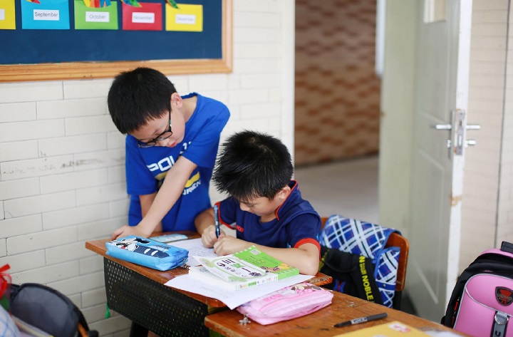 一班62名学生全是班干部 别当笑话听