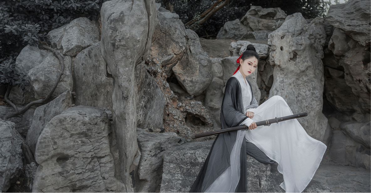 在汉服盛行的今天，是历史倒退，还是文化复兴？