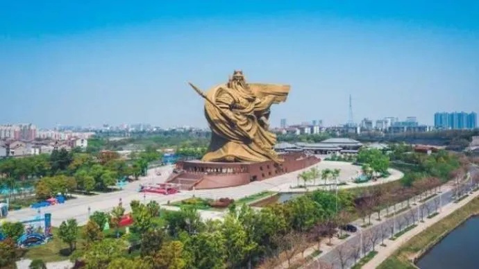 湖北荆州巨型关公像将搬迁总投资155亿