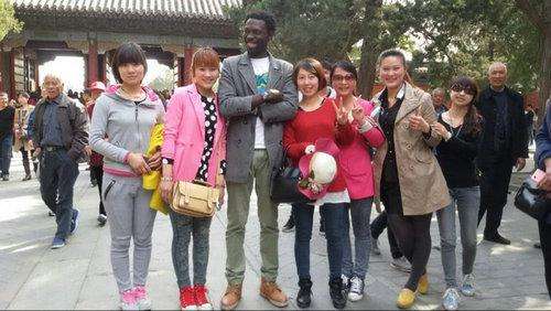 为何总是进口人渣，出口富豪，是该思考一下？