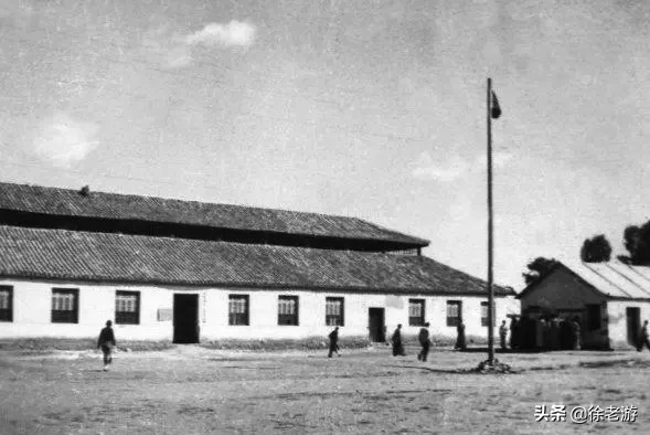 有些老师喜欢在课堂上胡扯，但我非常喜欢听