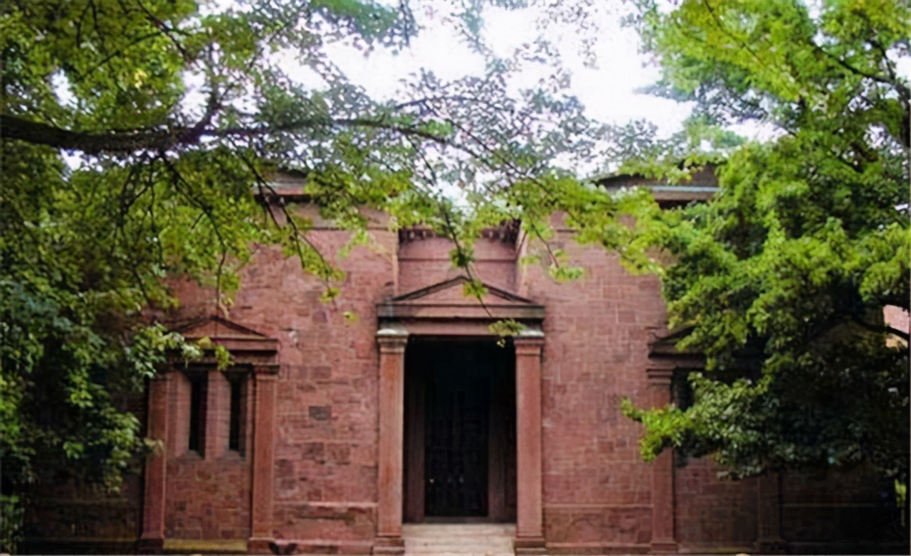 骷髅会：操纵美国170年的影子政府