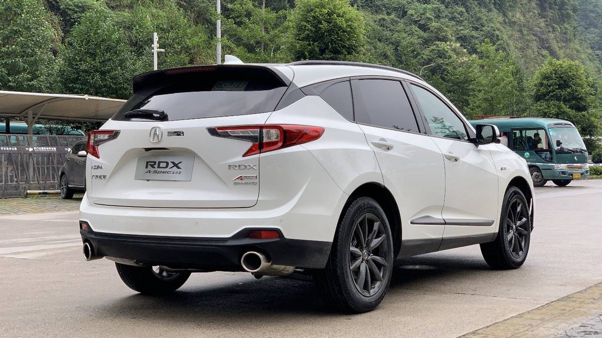 40万买日系豪华车,限量500台的讴歌rdx钛金暗夜版还香吗?