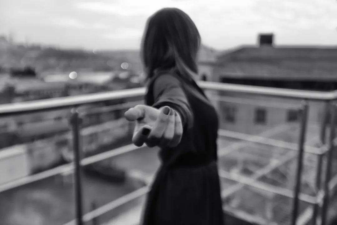 一个人不开心的原因:不是拥有的少,更不是求而不得
